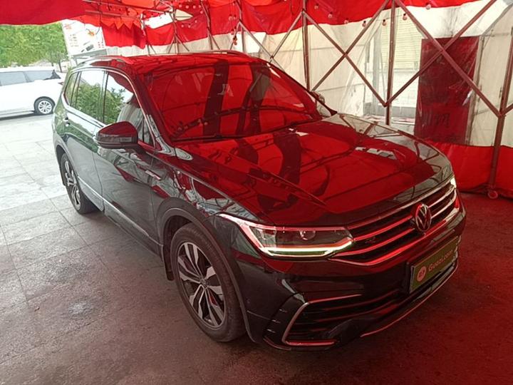 Tiguan L 2022 330TSI AT RWD R-Line photo 3
