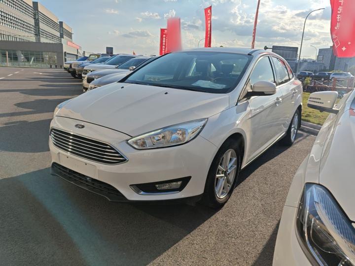 Focus 2018 Sedan Classic EcoBoost 180 AT Elite