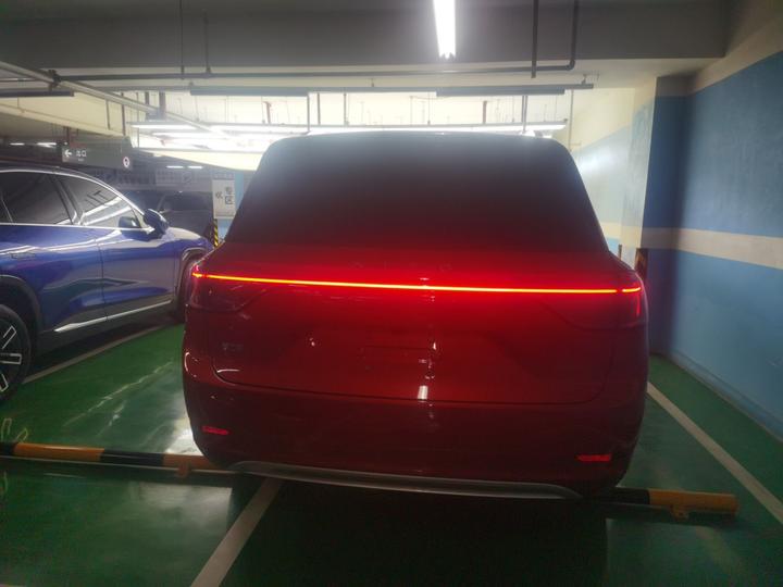 HIMA AITO M9 2024 EREV Max 42kWh 6-Seater photo 3