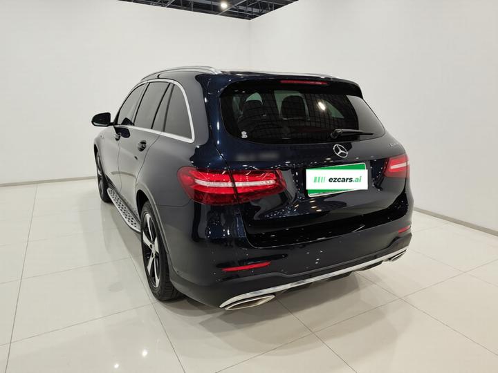 GLC 2018 GLC 260 4MATIC Luxury photo 4