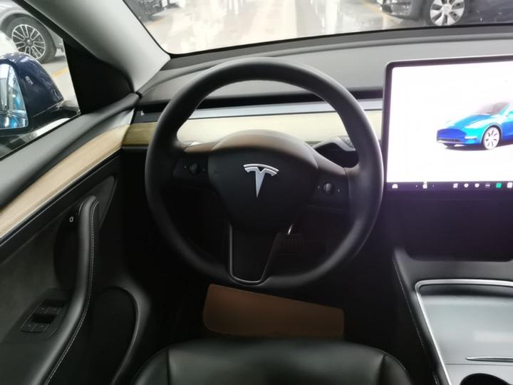Model Y 2022 RWD photo 6