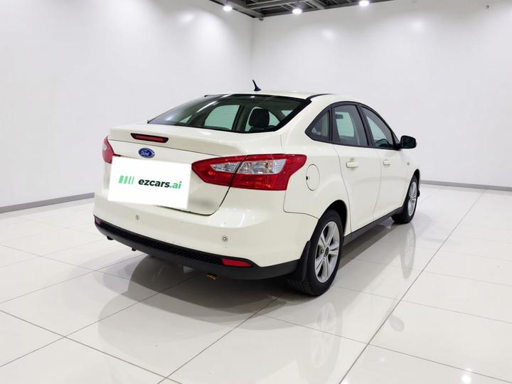 Focus 2012 Sedan 1.6L MT photo 6