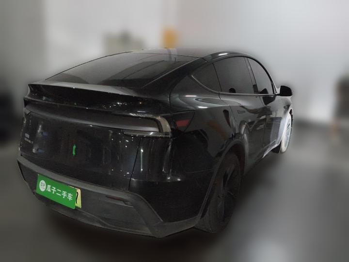 Model Y 2025 RWD photo 4