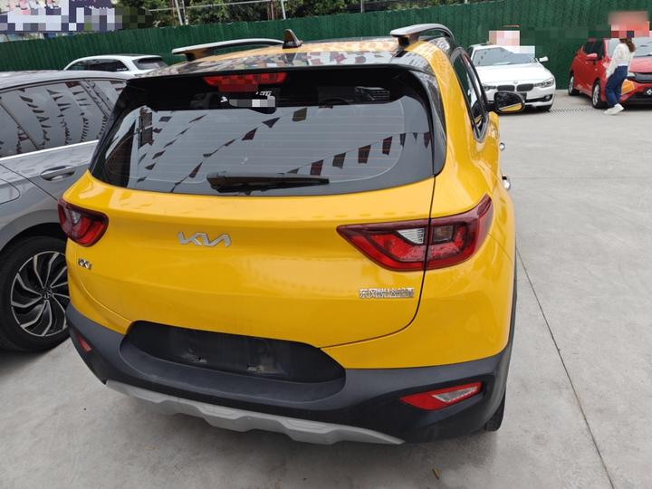 Stonic 2021 1.4L CVT photo 3