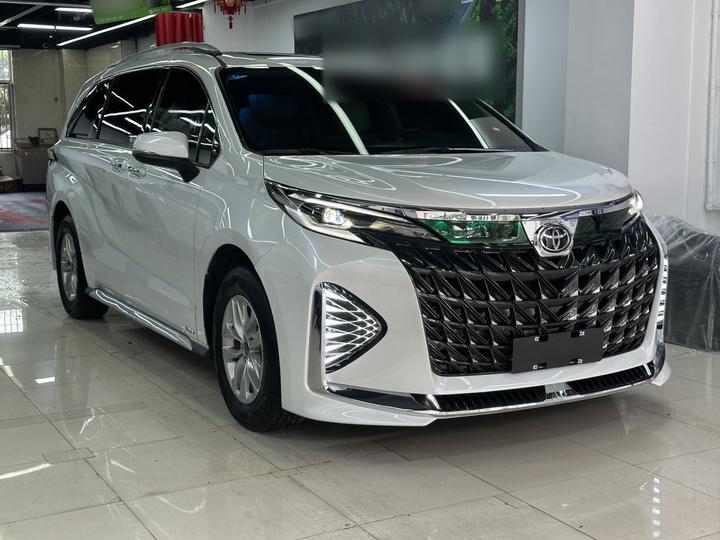 Granvia 2024 2.5L Hybrid Comfort photo 3