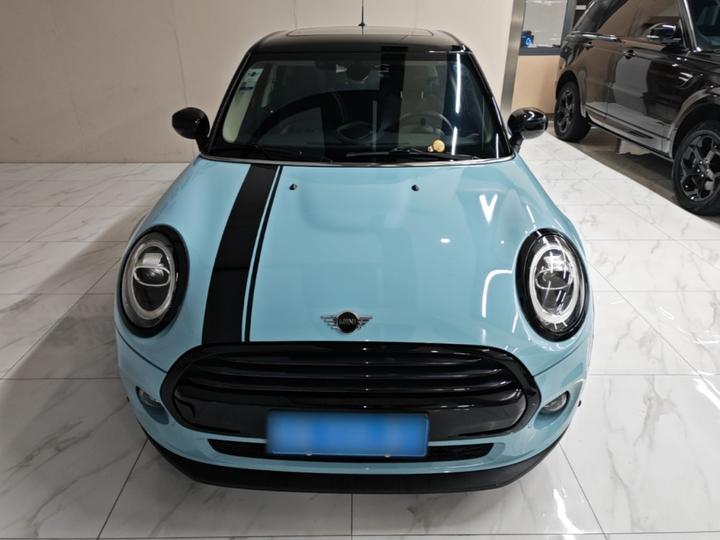 2019 1.5T COOPER 5-Door photo 2