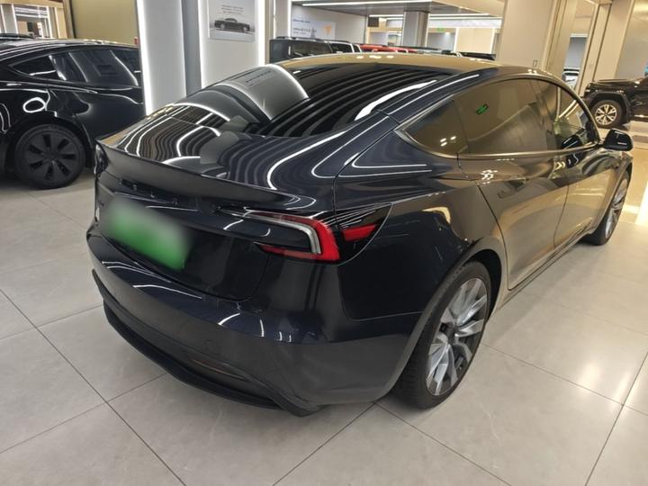 Model 3 2023 RWD photo 4