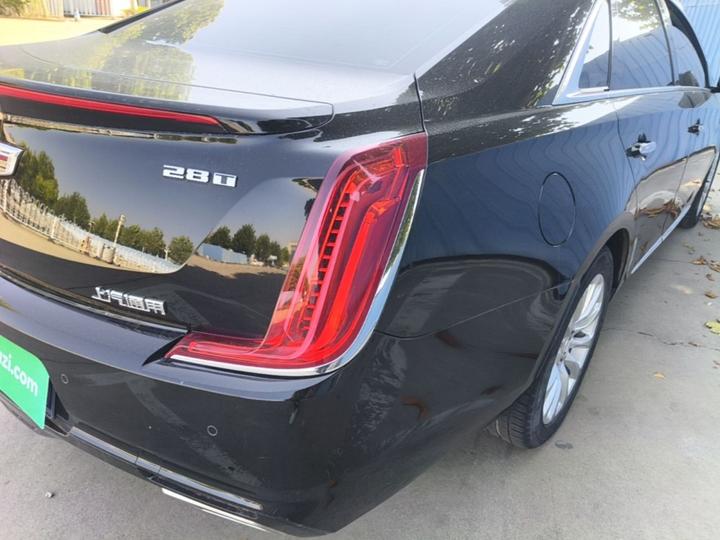 XTS 2018 28T Tech photo 7