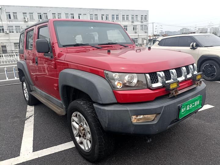 BJ40 2016 40L 2.0T MT AWD Premium photo 3