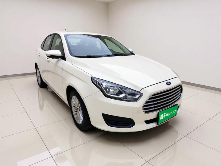 Escort 2017 Facelift 1.5L AT Comfort photo 3