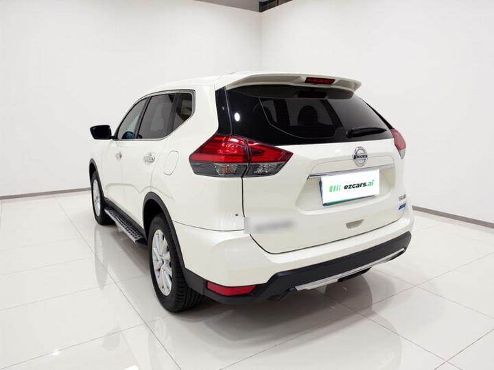 X-Trail 2017 2.0L CVT Comfort 2WD photo 4