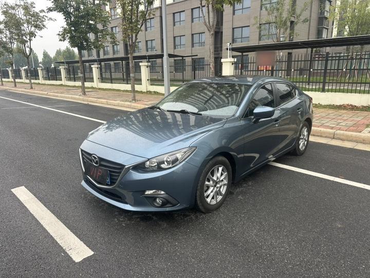 3 Axela 2014 Sedan 1.5L AT Luxury