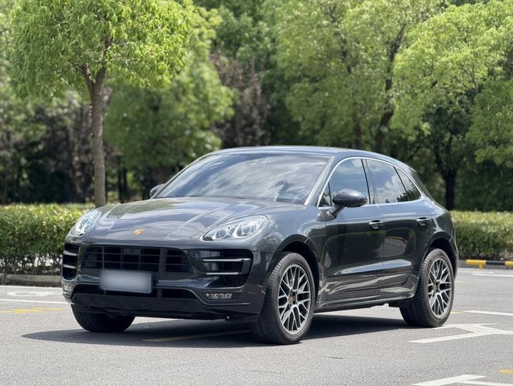 2017 Macan Turbo 3.6T