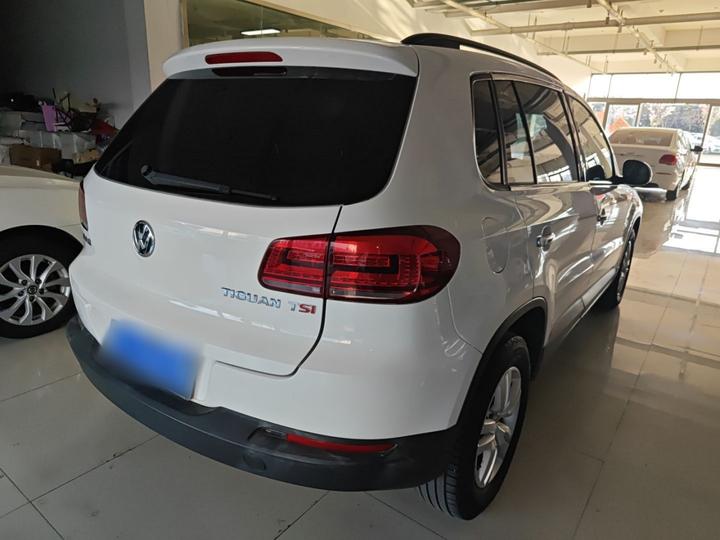Tiguan 2015 1.8TSI AT RWD photo 4
