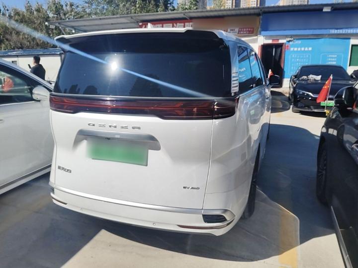 D9 2022 EV 600 AWD Flagship photo 6