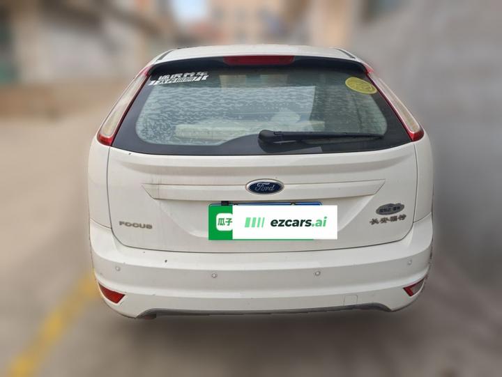 Focus 2013 Hatchback Classic 1.8L AT photo 5