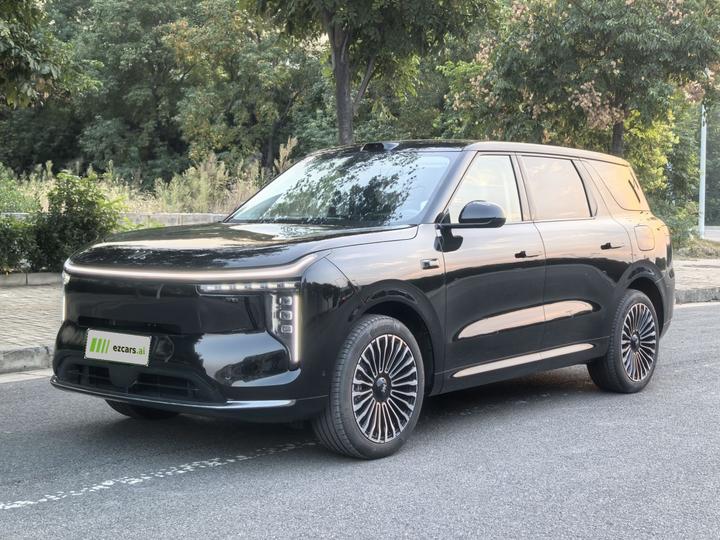 IM Motors LS8 2026 52 Max+ Tech Flagship 5-Seater
