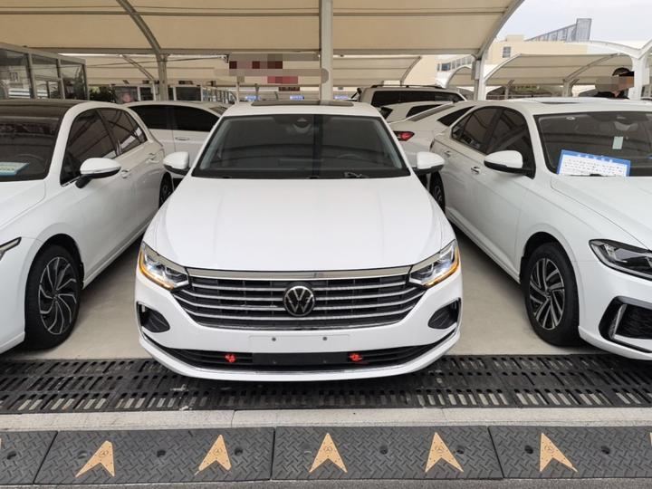Lavida 2024 1.5L AT photo 2