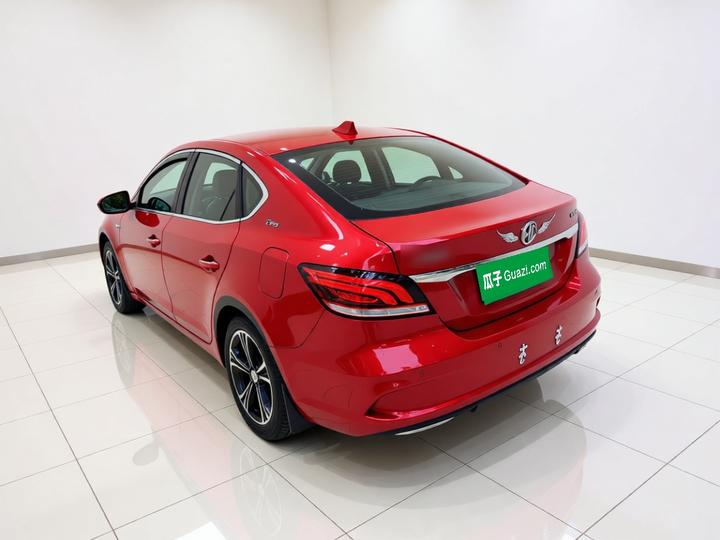 MG6 2017 20T MT Luxury Connected China V photo 4