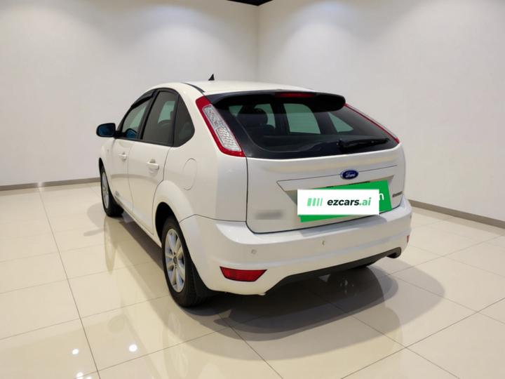 Focus 2013 Hatchback Classic 1.8L AT photo 4