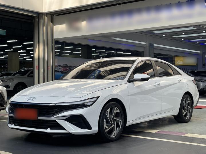 Elantra 2023 1.5L CVT LUX Premium