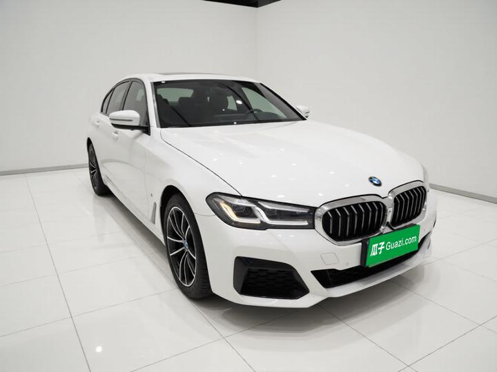5 Series Imported 2022 Facelift 525i M Sport Package photo 3