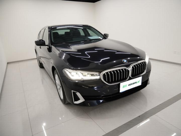 5 Series 2021 525Li Luxury photo 3