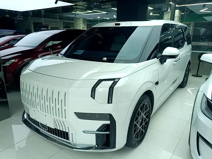 009 2024 7-Seater 108kWh