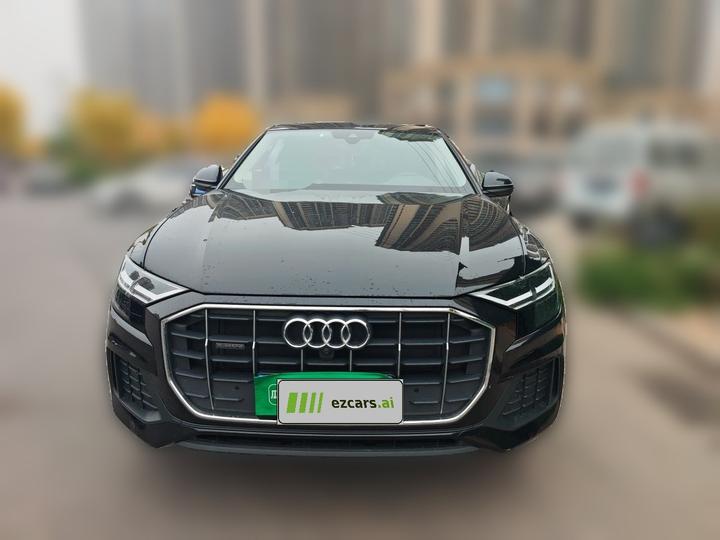 Q8 2021 45 TFSI Luxury photo 2