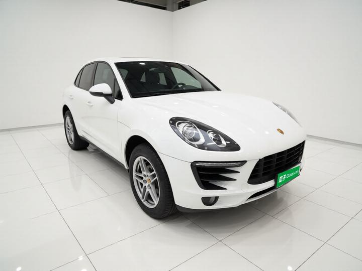 2017 Macan 2.0T photo 3