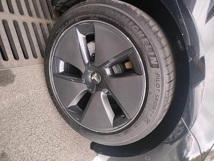 Model 3 2022 RWD photo 8