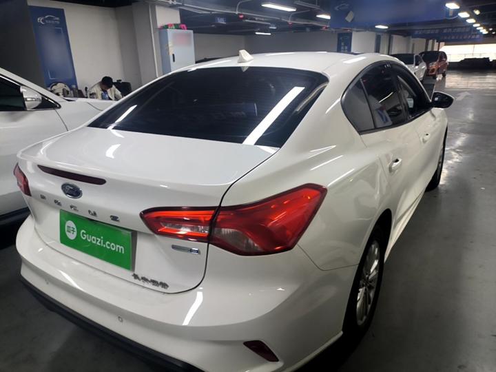 Focus 2020 Sedan EcoBoost 180 AT photo 4