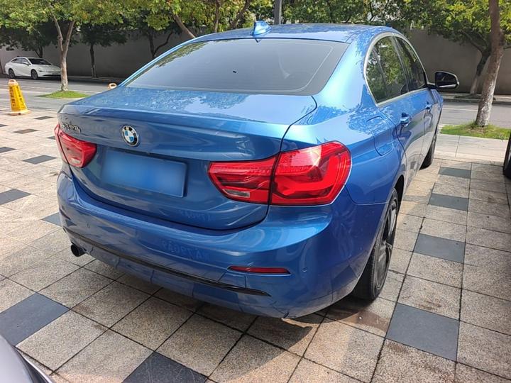 1 Series 2017 118i Design Package photo 4