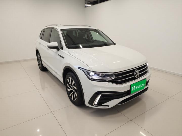 Tiguan L EV 2023 430PHEV PHEV Premium photo 3