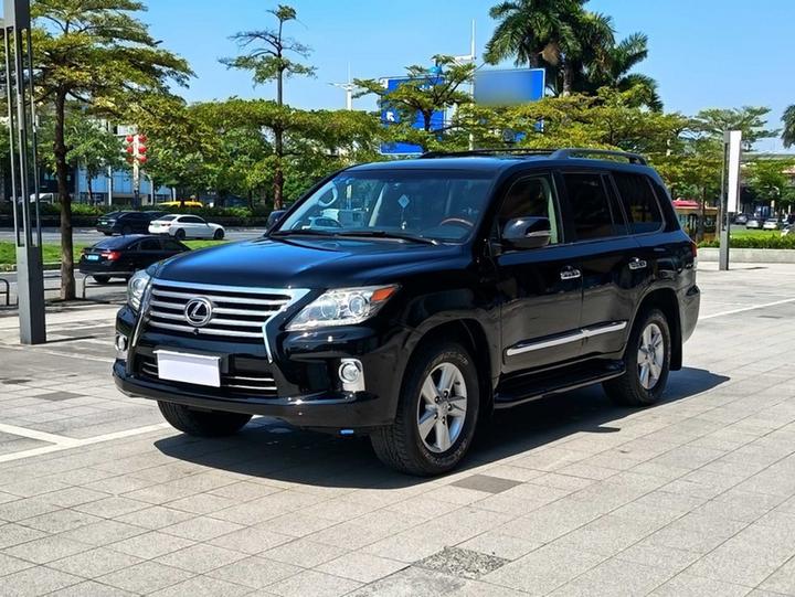 LX 2012 570