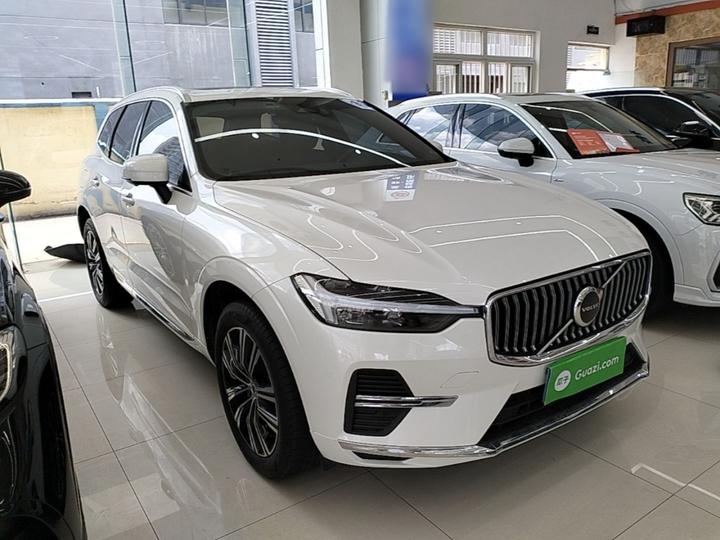 XC60 2022 B5 AWD Luxury photo 3