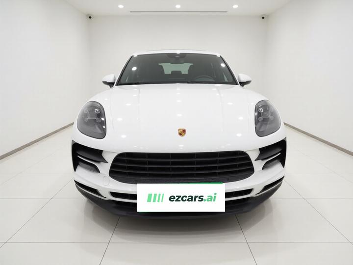 2021 Macan 2.0T photo 2