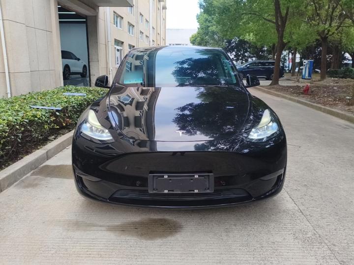 Model Y 2021 Standard Range RWD photo 2