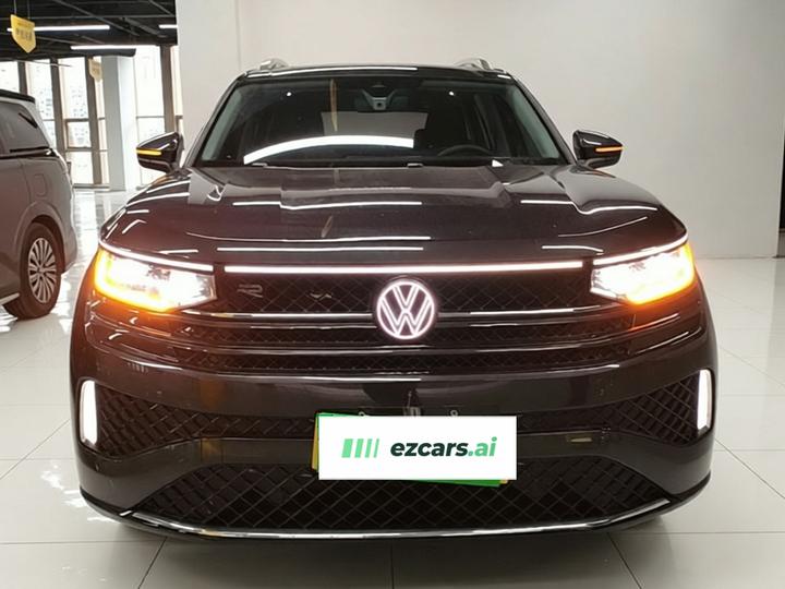 2024 Facelift 380TSI AWD R-Line photo 2