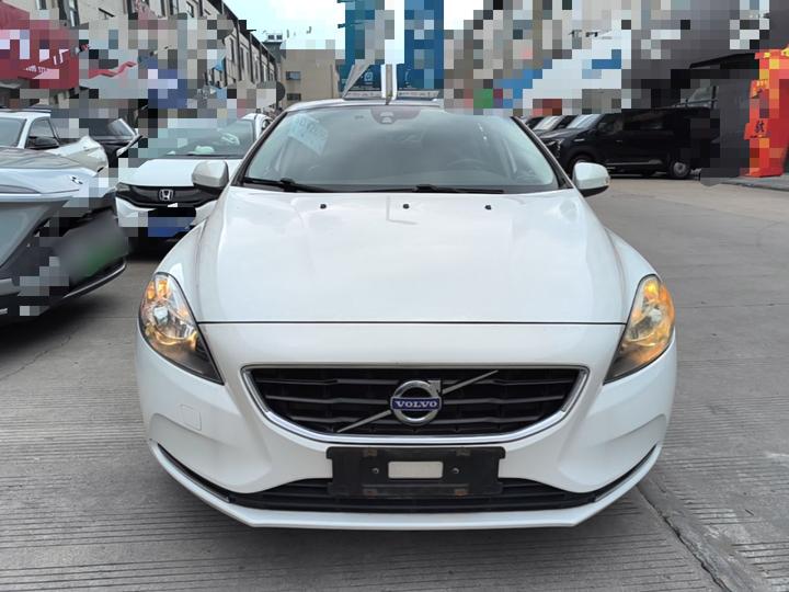 V40 2015 1.6T photo 2