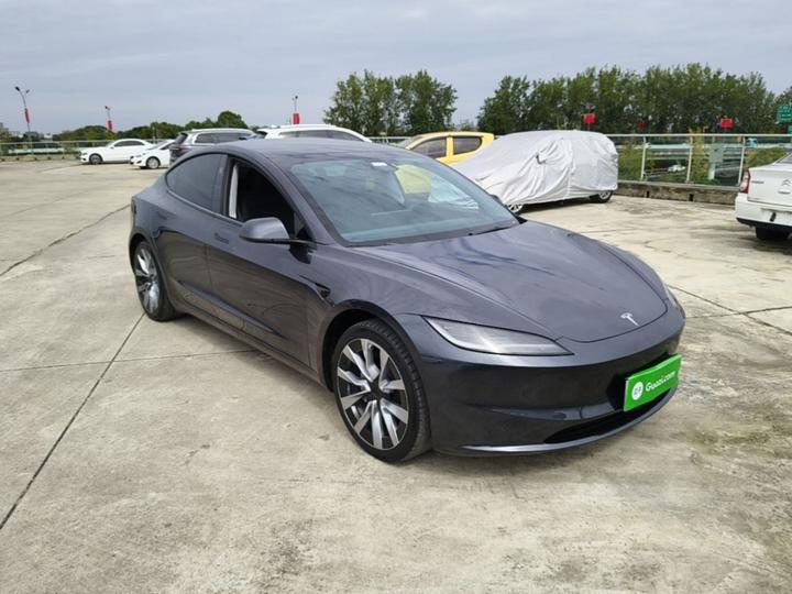 Model 3 2023 RWD photo 3