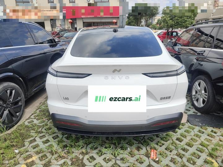L60 2024 60kWh RWD photo 3