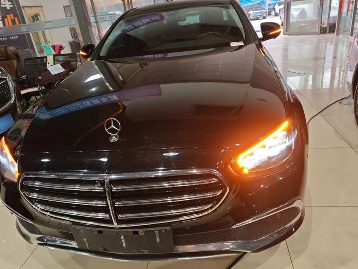 E-Class EV 2022 Facelift E 350 e L PHEV photo 2