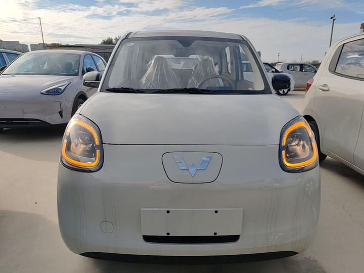 Hongguang MINIEV 2025 4th Gen 4-Door Advanced photo 2