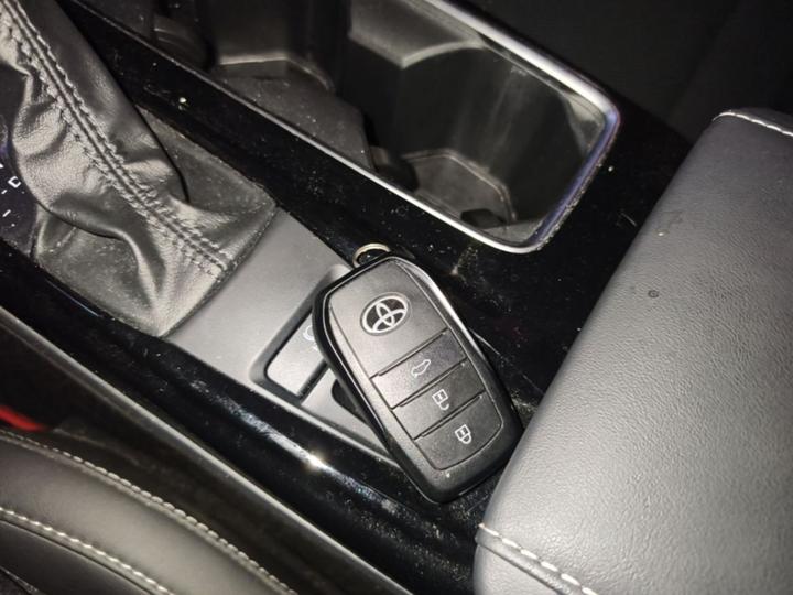 Camry 2026 Hybrid 2.0HSE Sport Lite photo 8