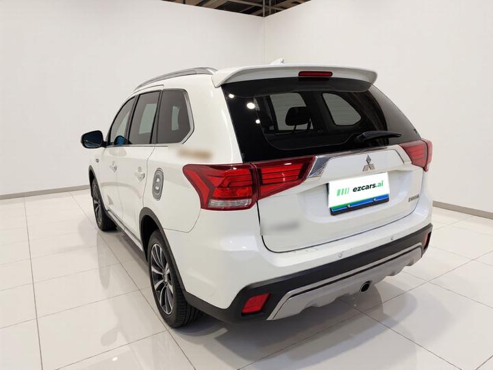 Outlander 2019 2.4L AWD Enjoy 5-Seater China V photo 4