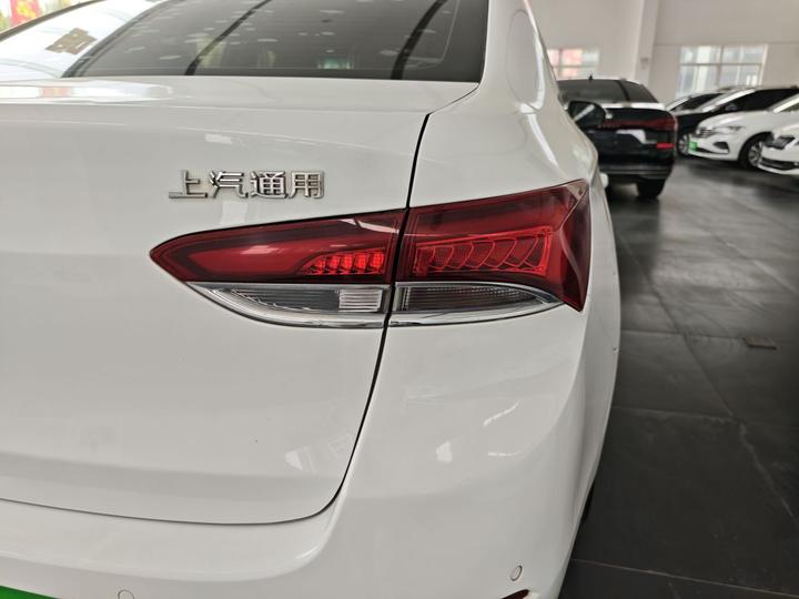 Excelle 2019 18T AT Elite China VI photo 7