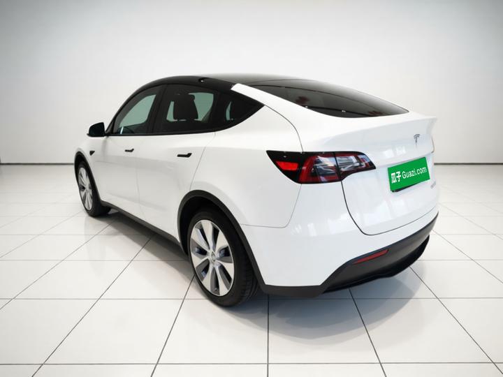 Model Y 2022 RWD photo 4