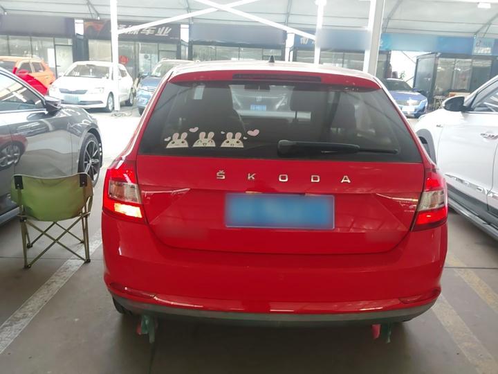 Rapid Spaceback 2019 1.5L AT Comfort photo 5