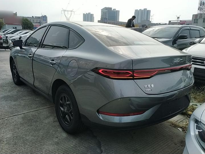 Qin PLUS 2025 DM-i ADAS 128KM Progressive photo 4